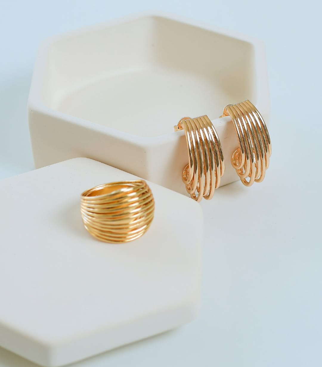 Conjunto de Brincos e Anel Tam 19