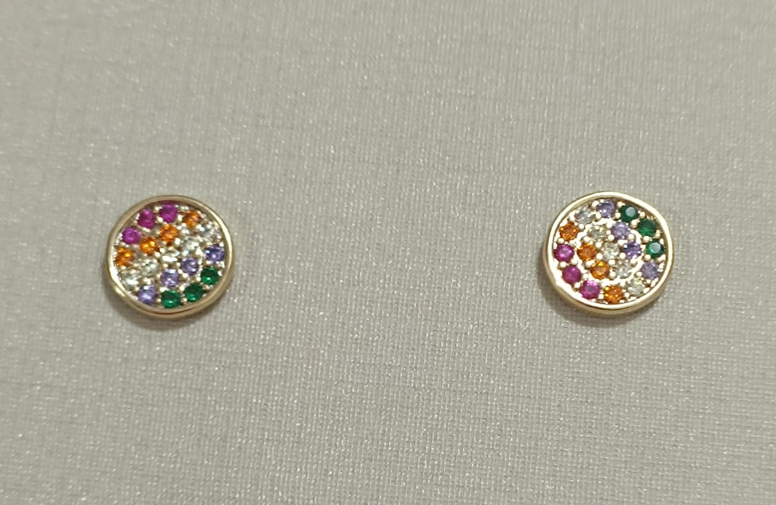 Brinco Botão Cravejado