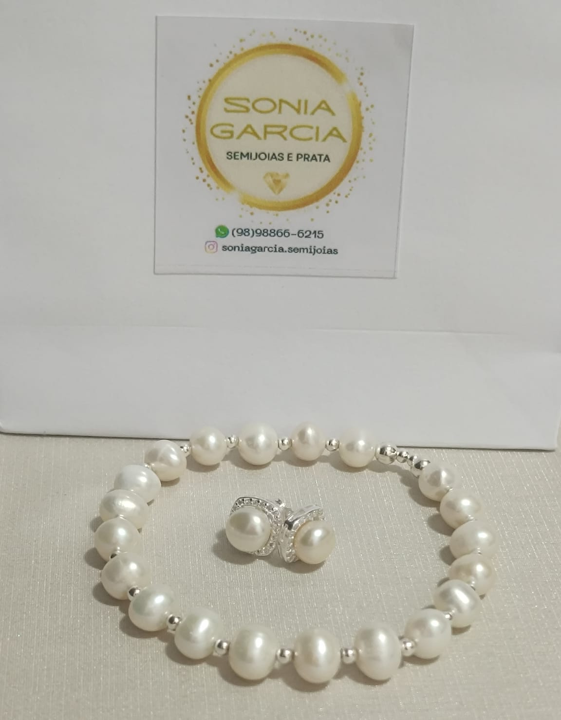 Pulseira Clássica com Pérolas 