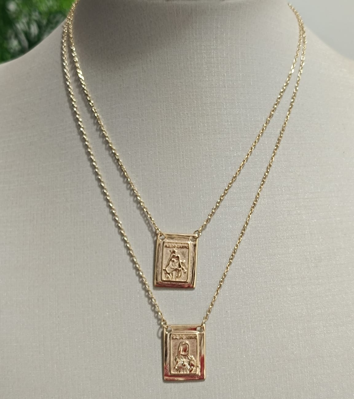 Colar Escapulário Dourado 