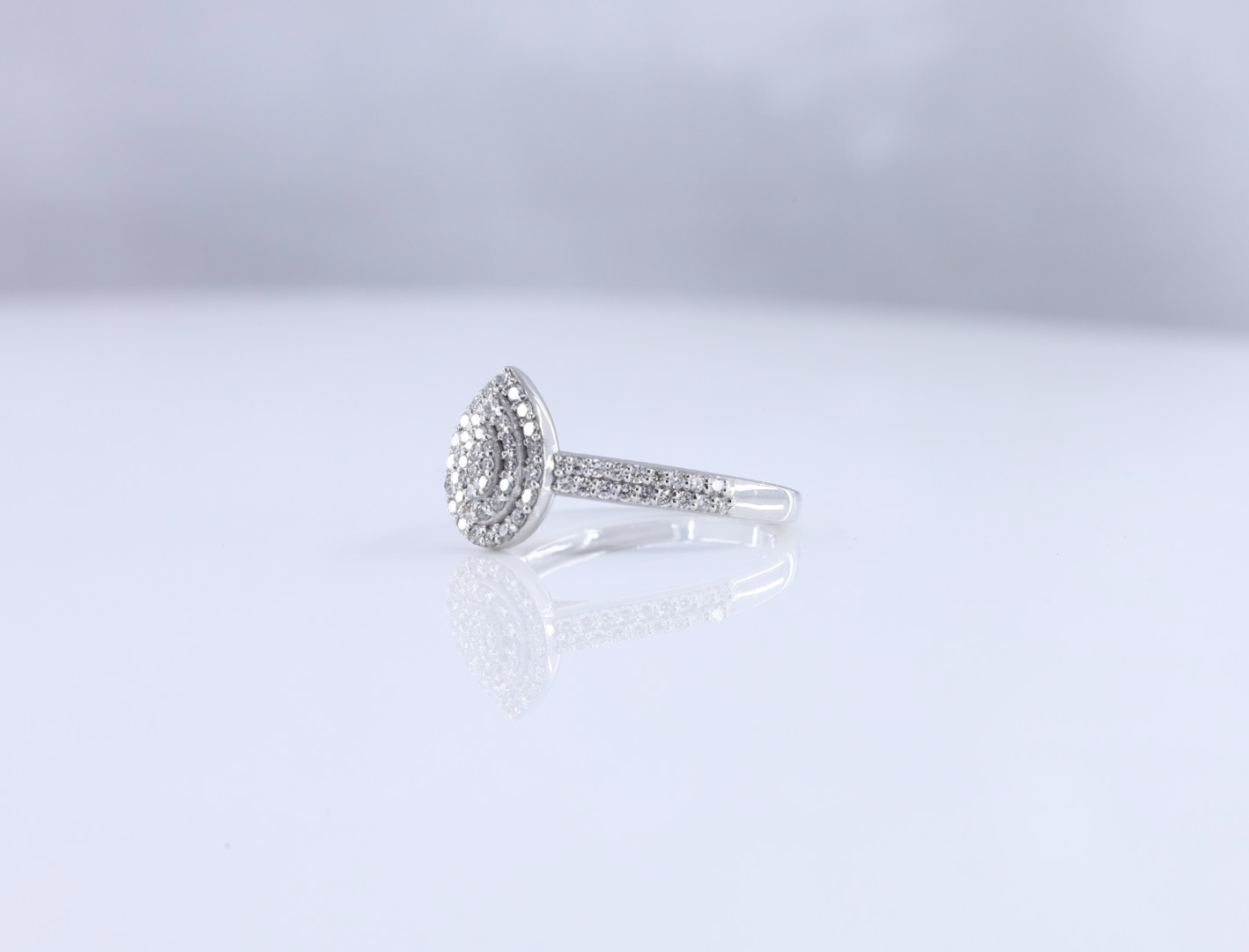 Pear-Shaped Diamond Ring