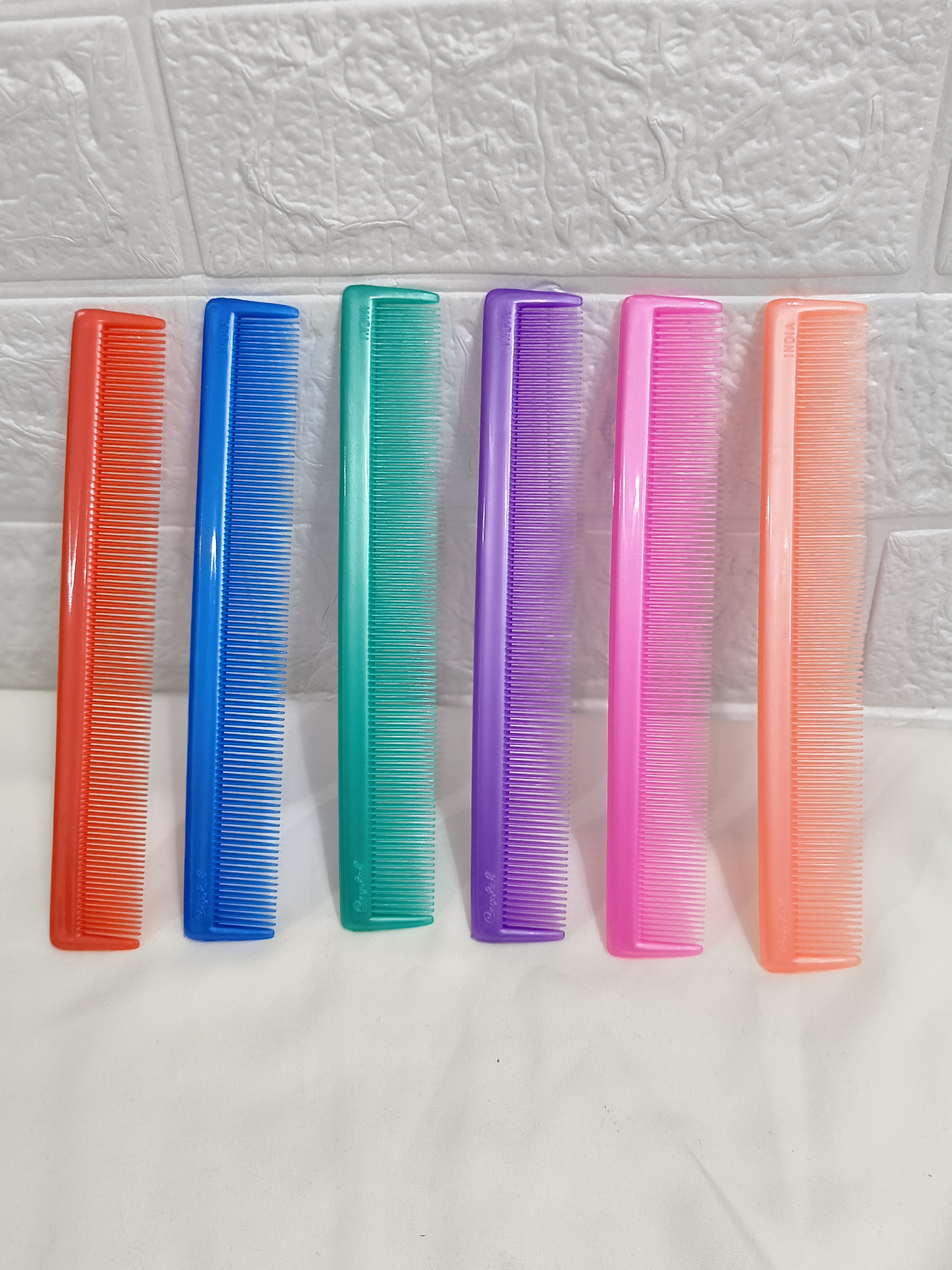 Colorful Plastic Comb ( Single Pics-1 )