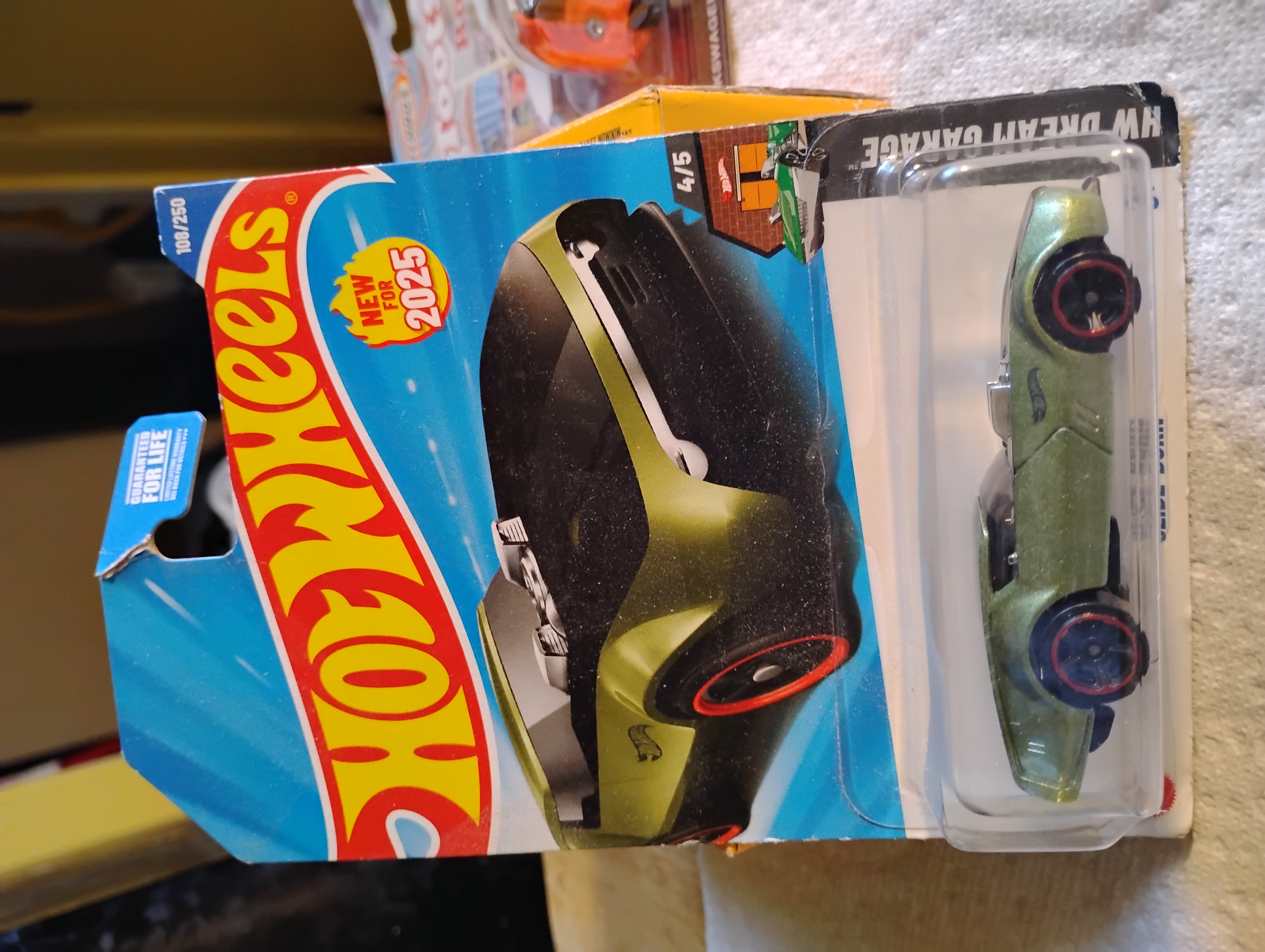 Hot Wheels 2025 HW Dream Garage – Metallic Green – 100/250 – Factory Sealed  