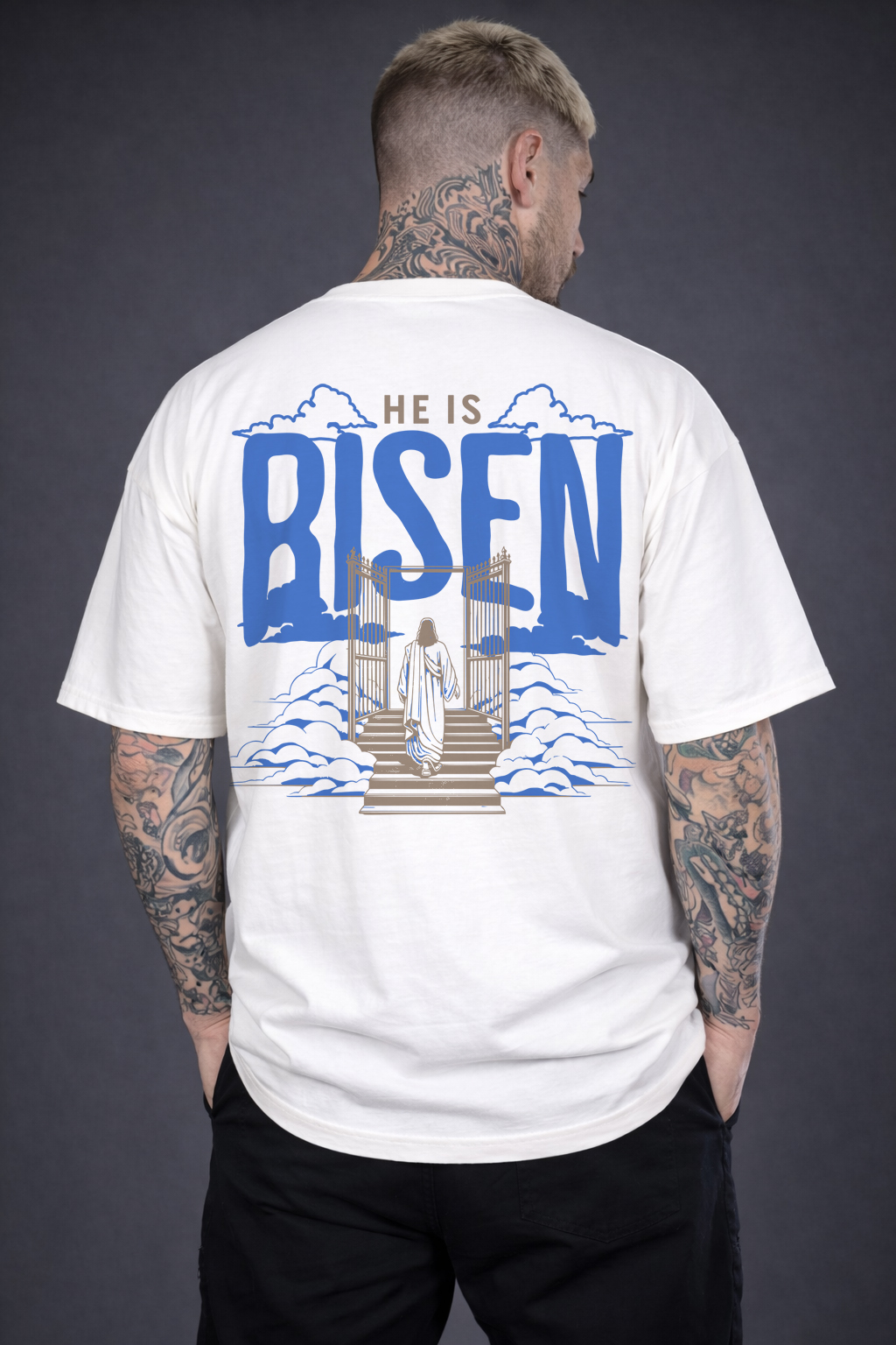 Camiseta Oversized He Is Risen Frente e Verso