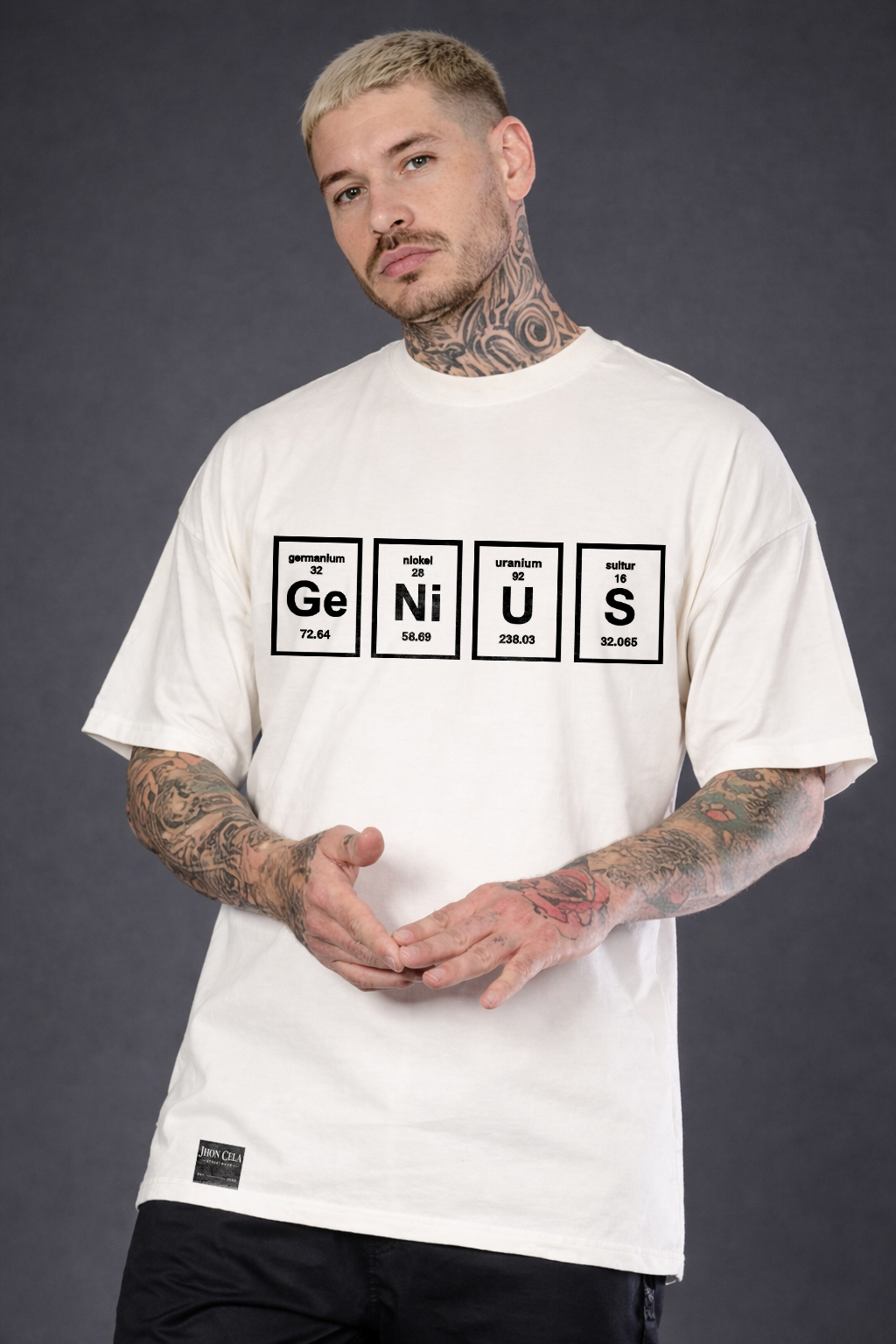 Camiseta Oversized Genius Elementos Químicos