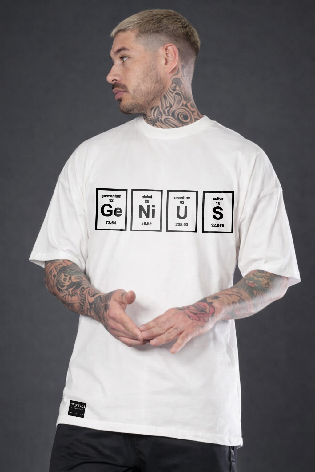Camiseta Oversized Genius Elementos Químicos