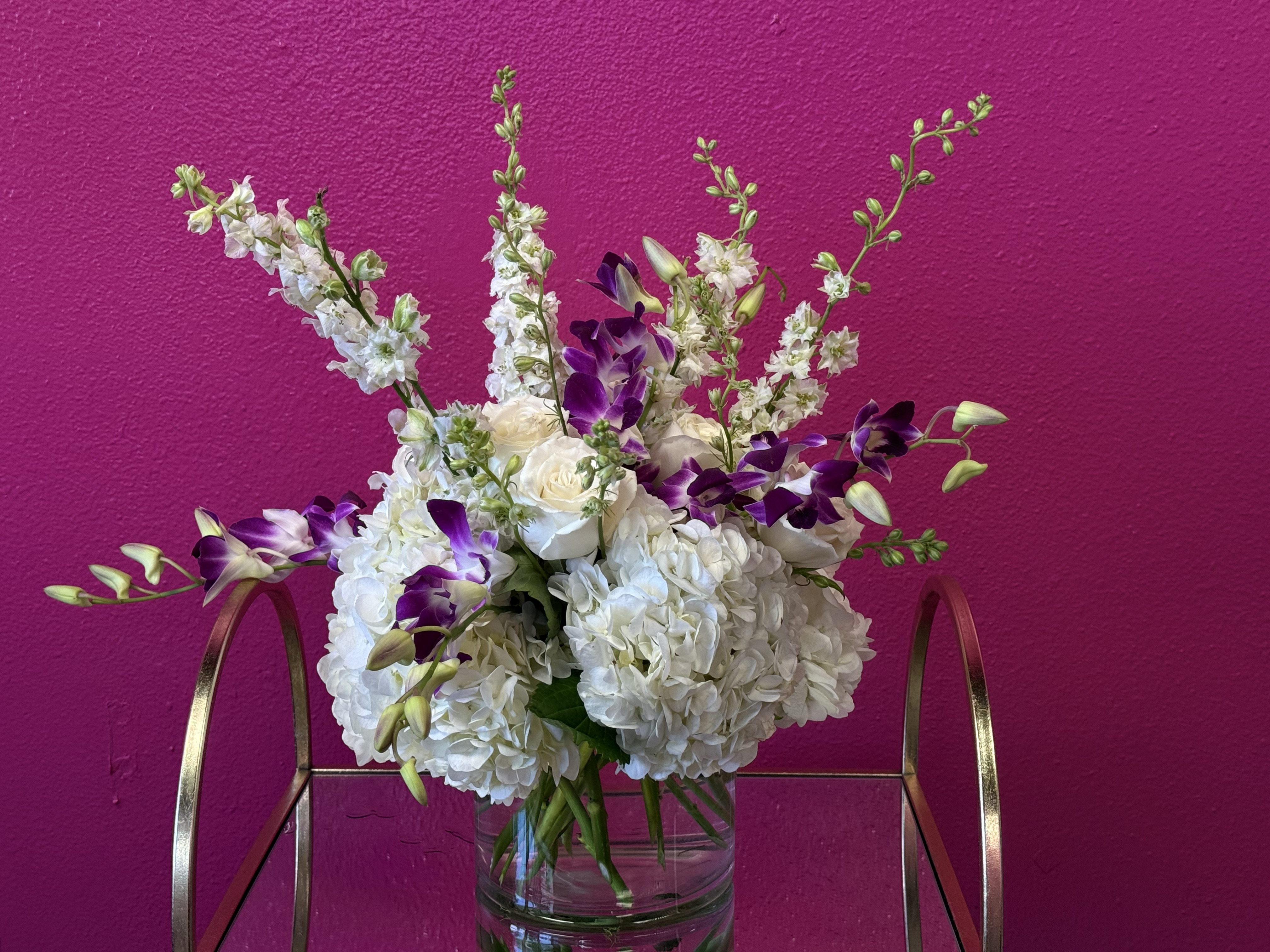 Elegant white Arrangement