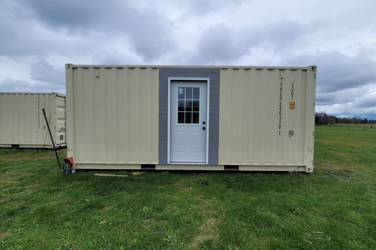 20ft Standard 1 Trip Modified Shipping Container With Man Door