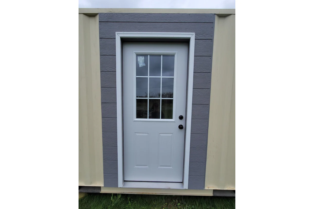 20ft Standard 1 Trip Modified Shipping Container With Man Door