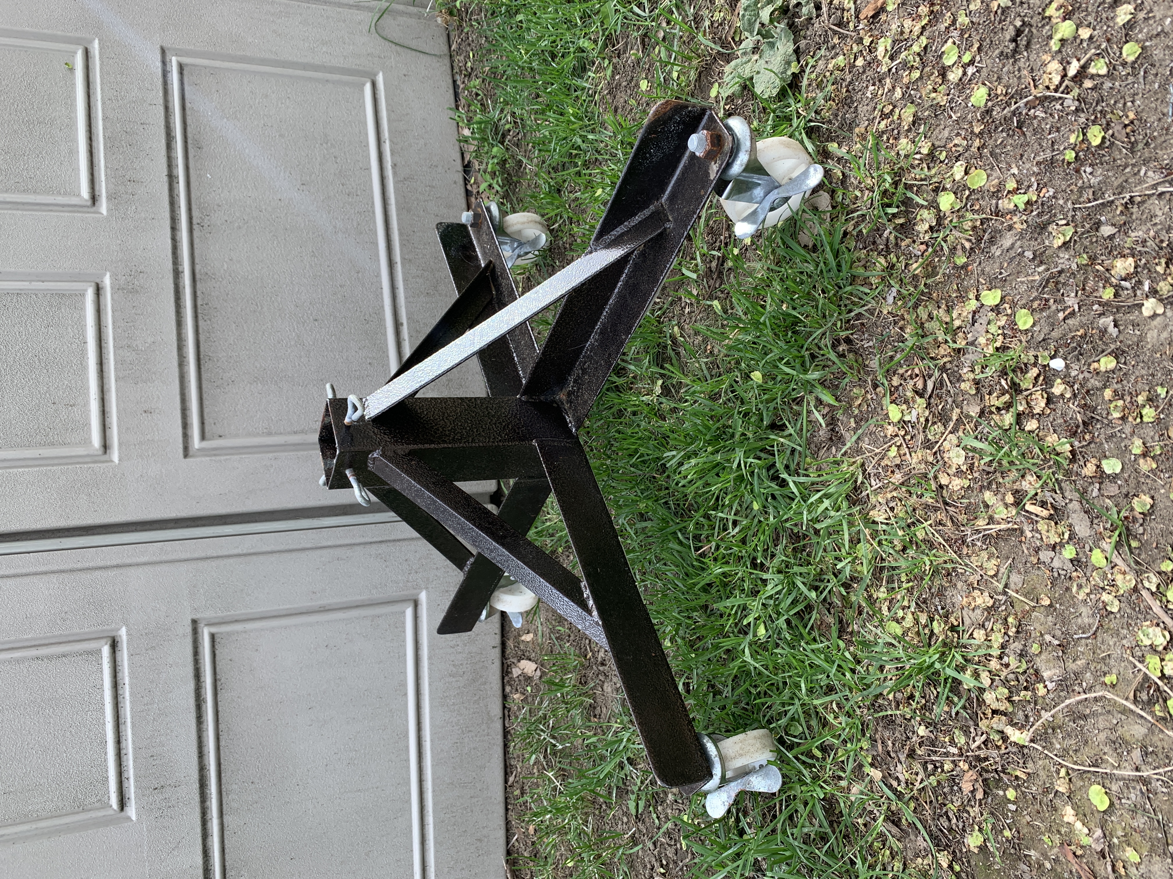 Heavy-Duty Mobile Rolling Tree Stand 