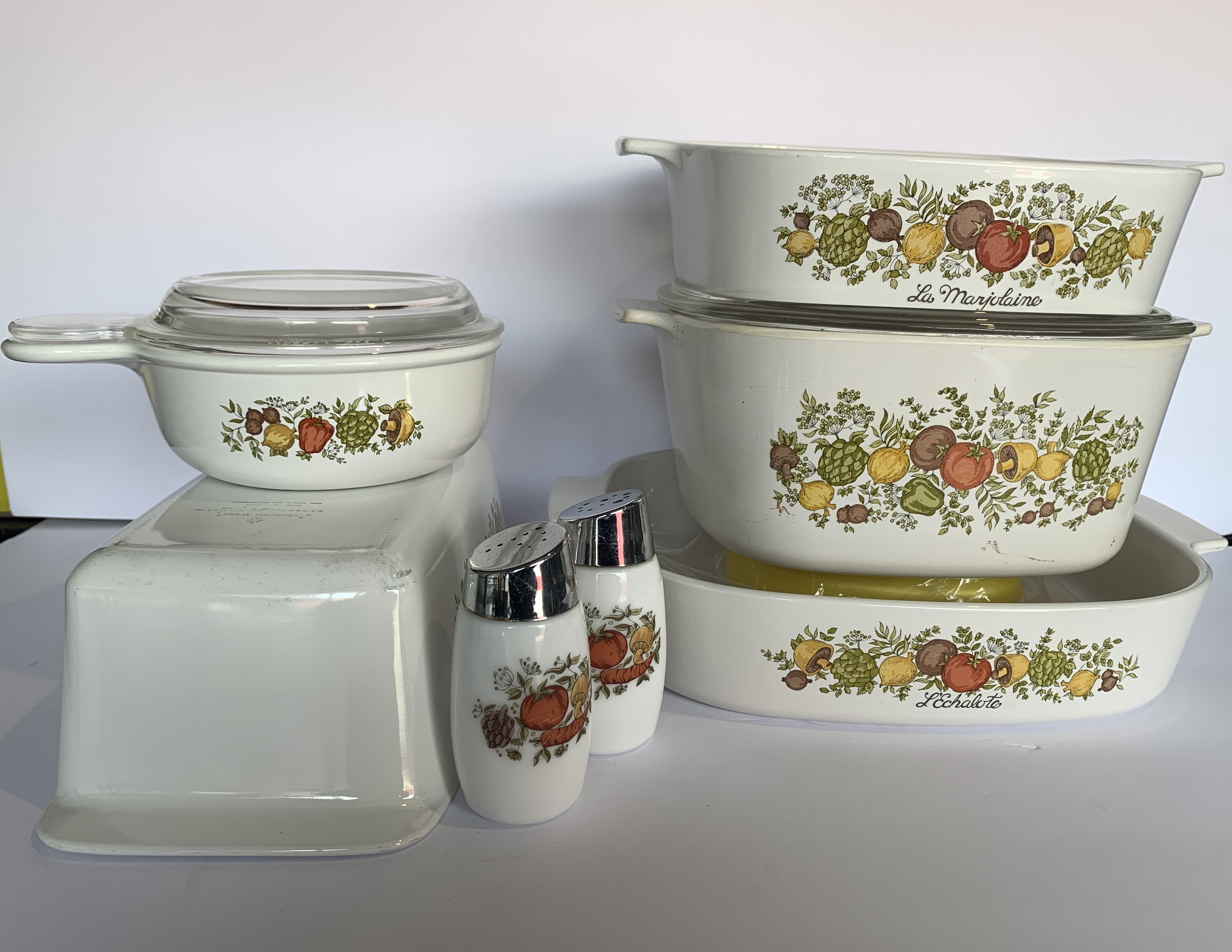 Vintage CorningWare Spice of Life Set (Casserole dish, petite pan, loaf pan, salt and pepper shakers)