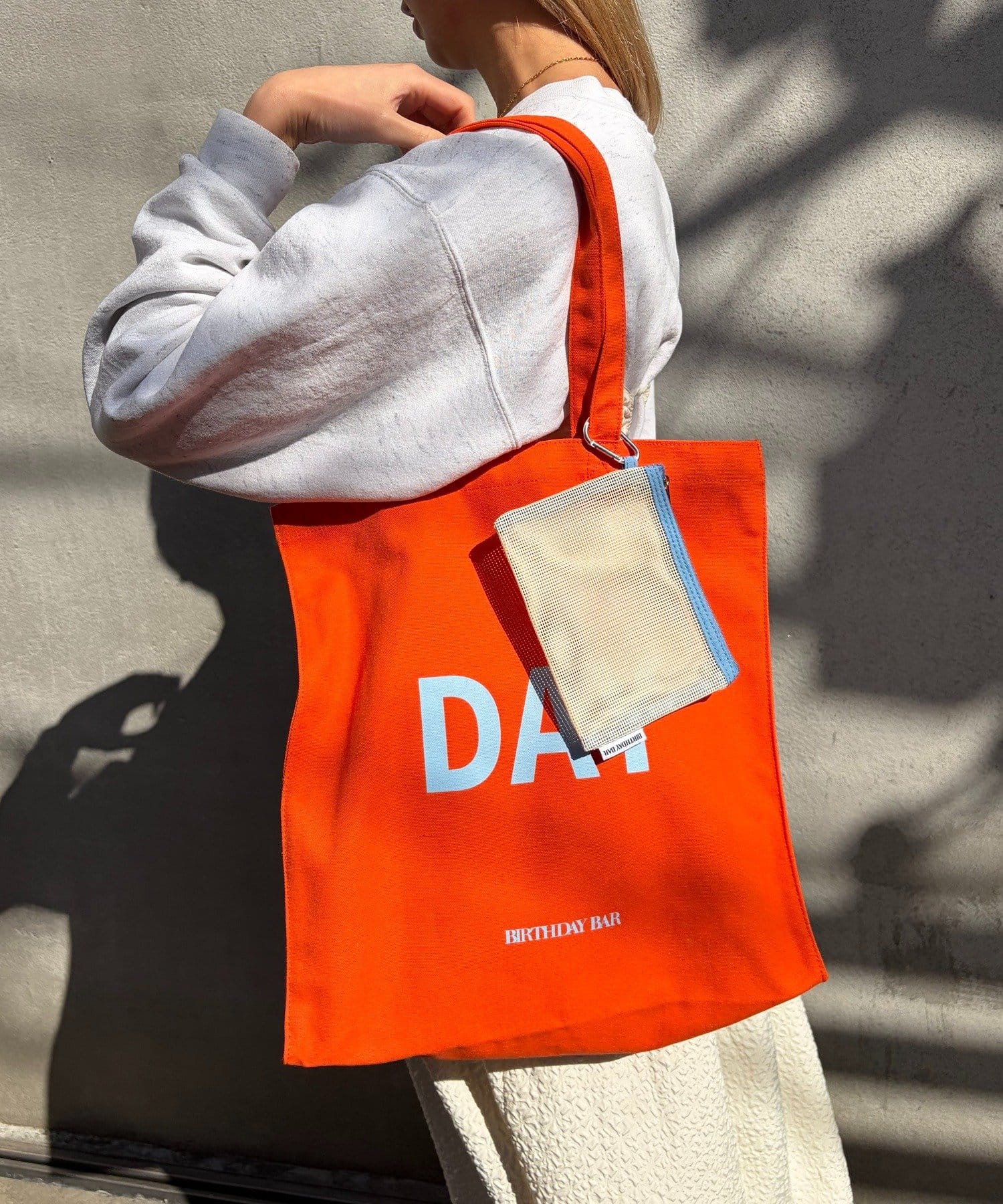 BIRTHDAY BAR LOGO提袋