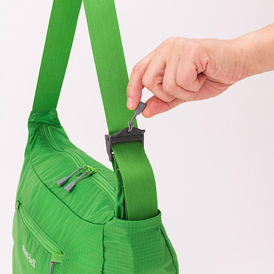 mont-bell 可摺疊斜背包M（極輕量）