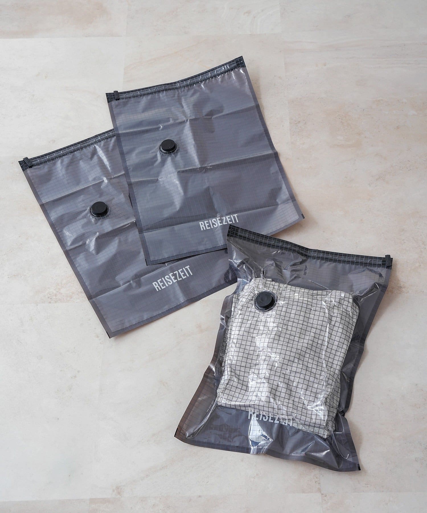 3COINS 真空壓縮袋3枚組（吸塵器可）