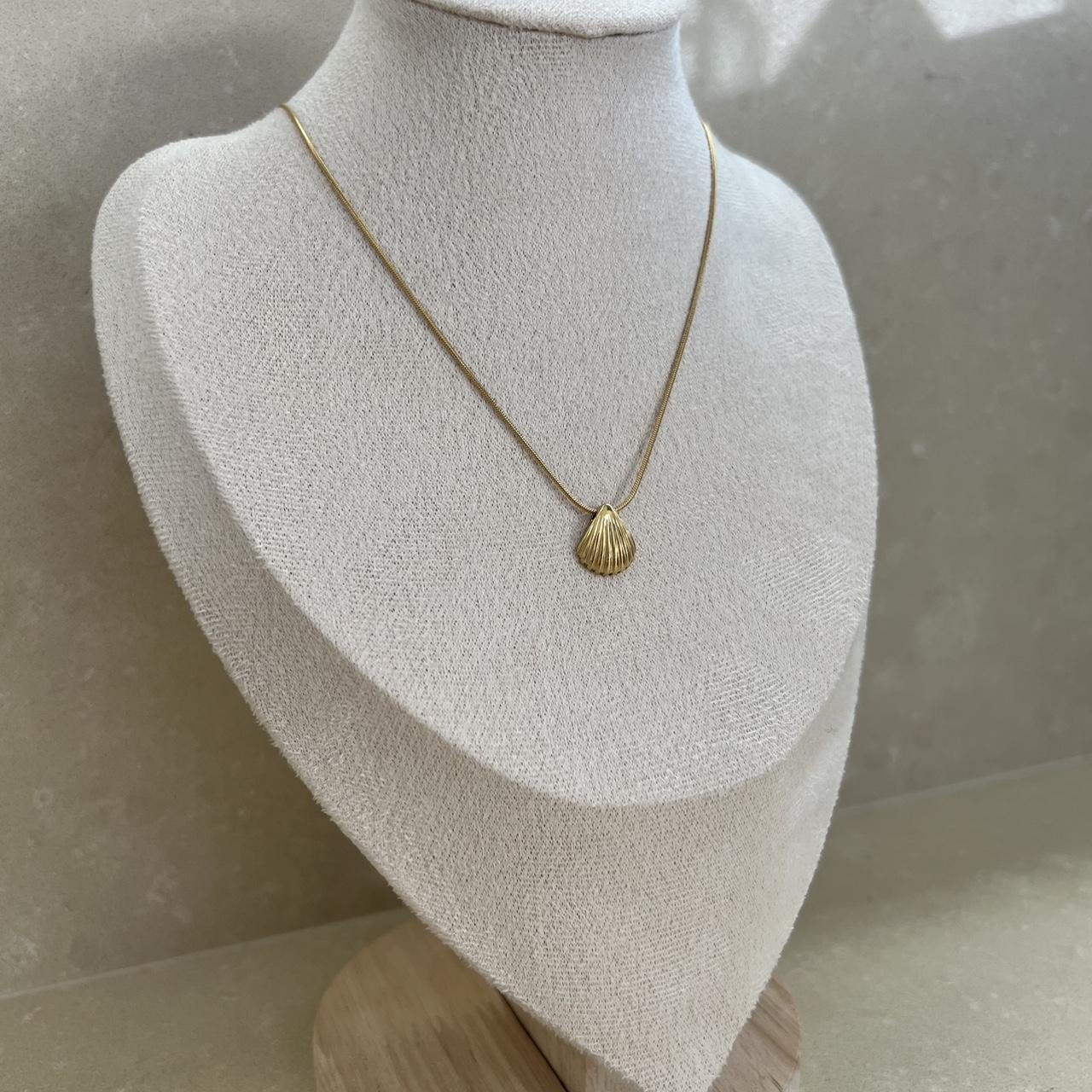Shelly Necklace | Gold