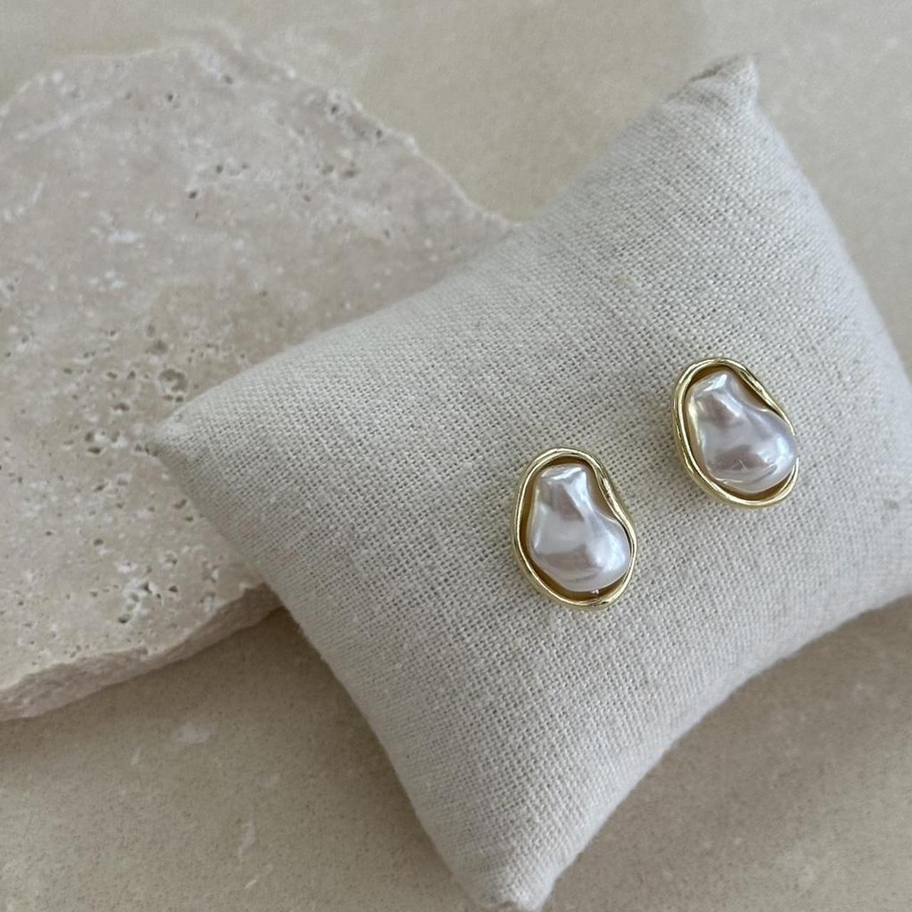 Pearl Earrings | Gold