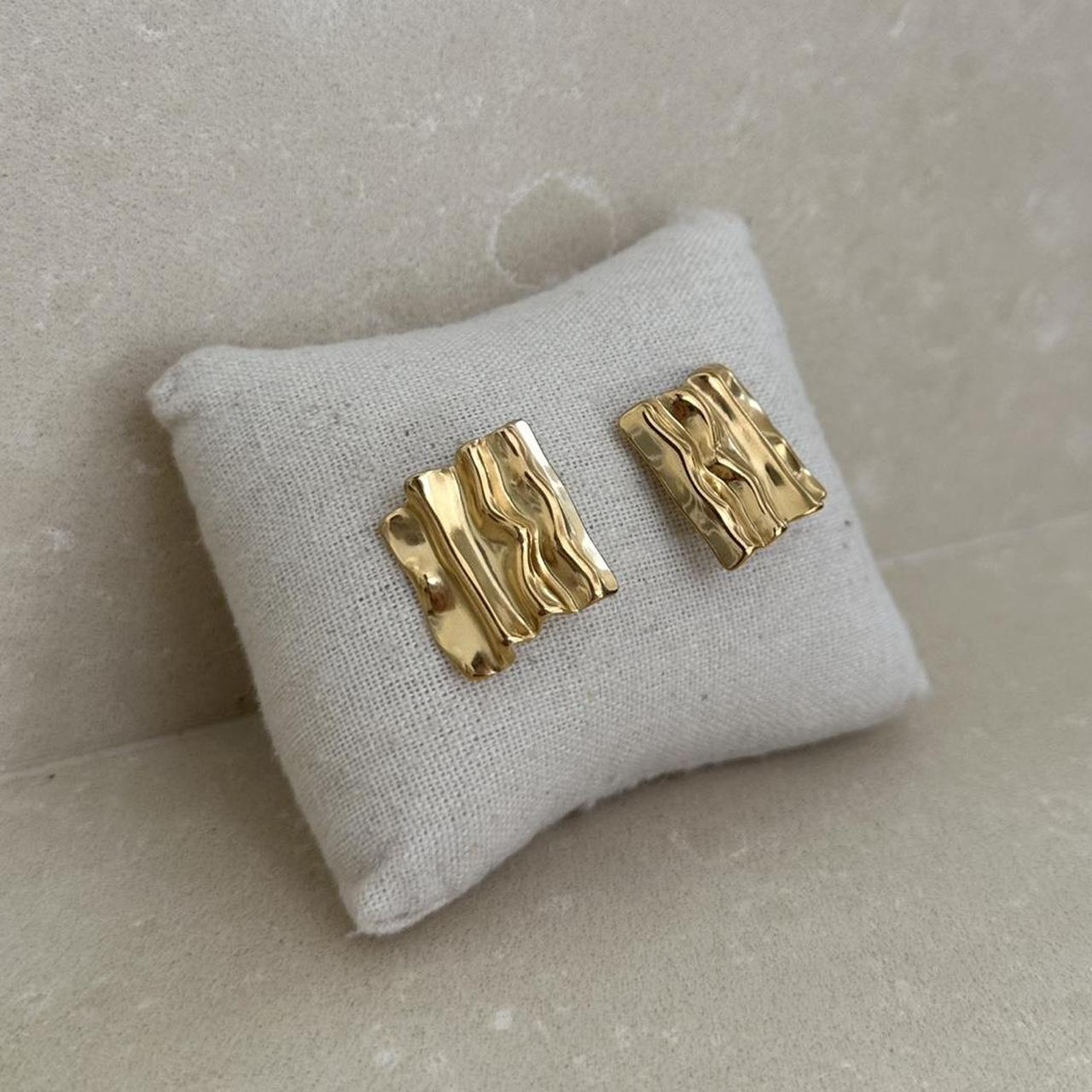 Maison Earrings | Gold