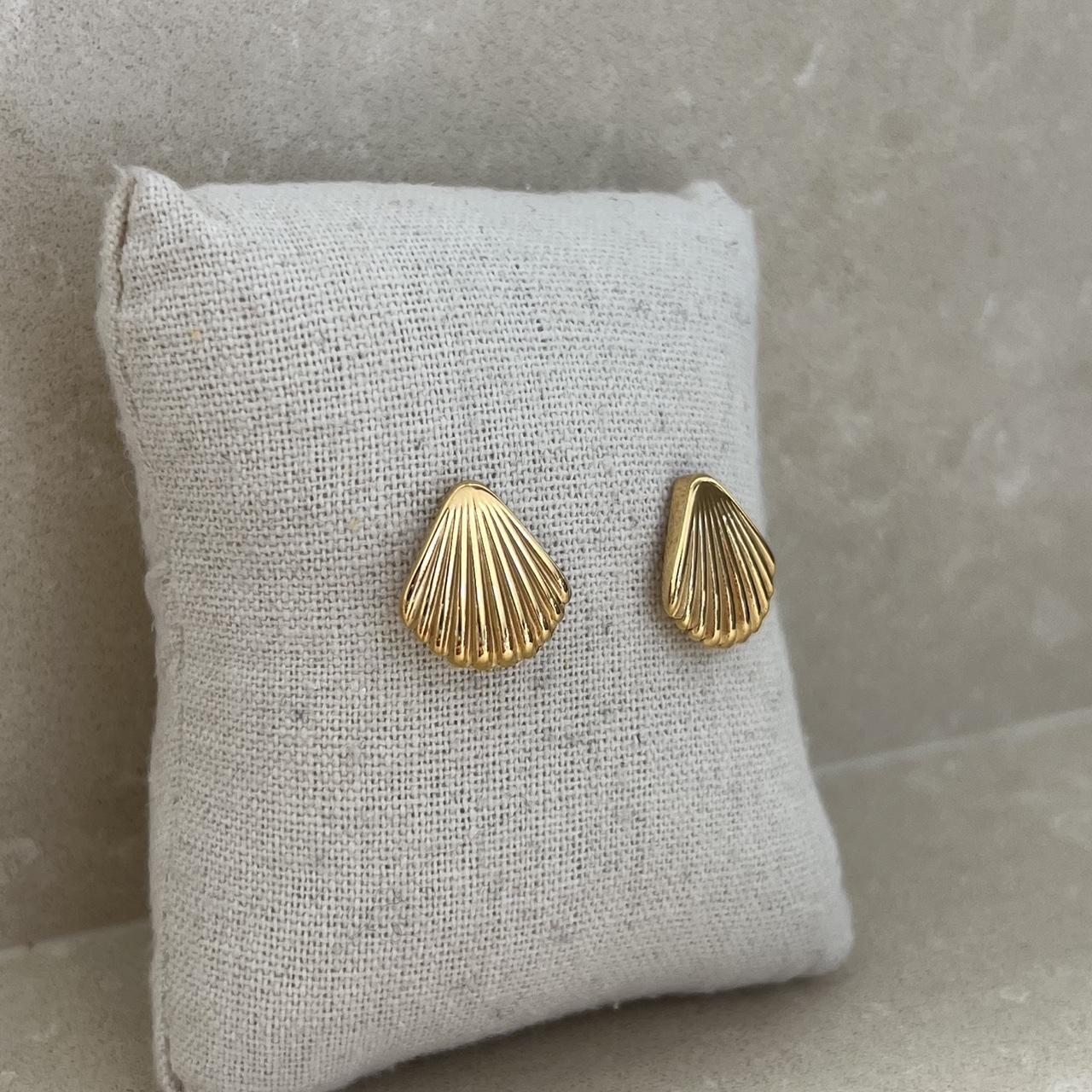 Shelly Earrings | Gold