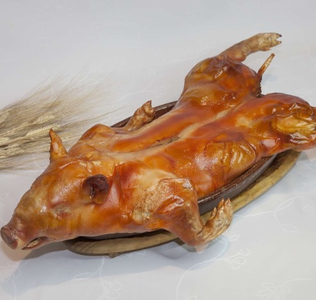 Cochinillo Asado en horno de leña (entero)