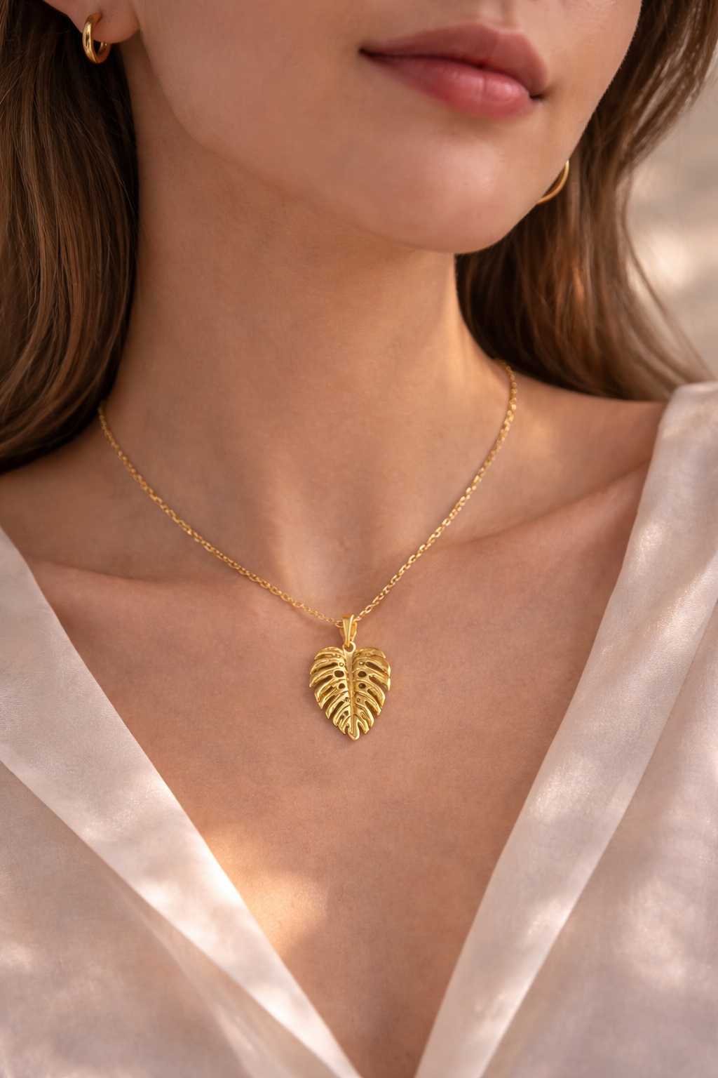 Medicininio 18K aukso Monstera lapo pakabukas