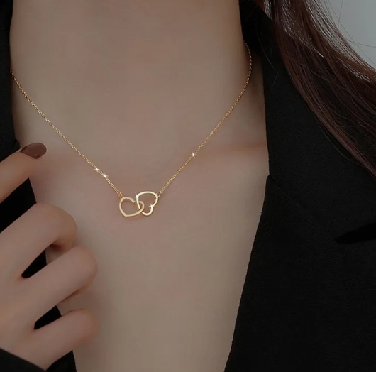 14K medicininio aukso dviejų širdžių vėrinys