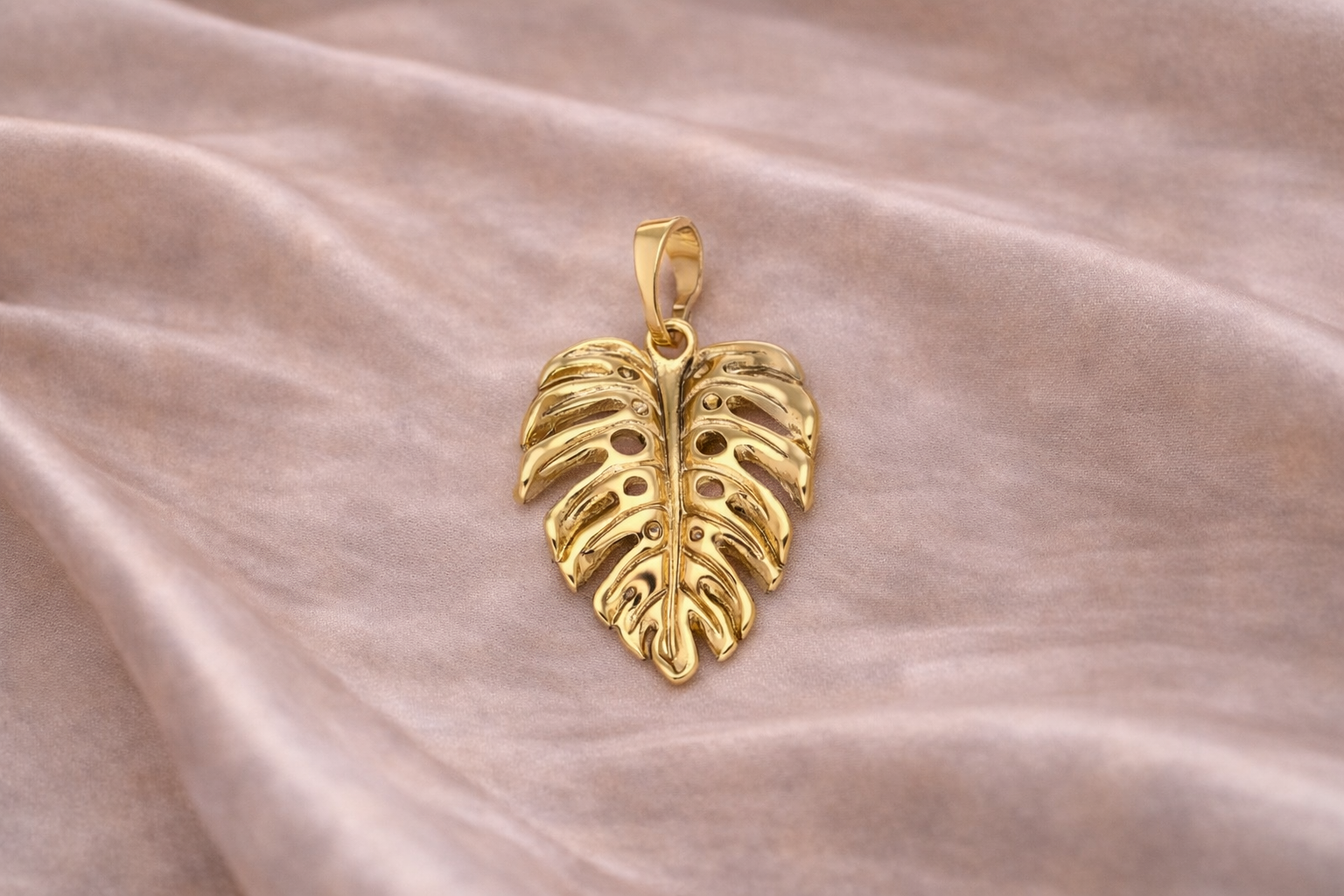 Medicininio 18K aukso Monstera lapo pakabukas