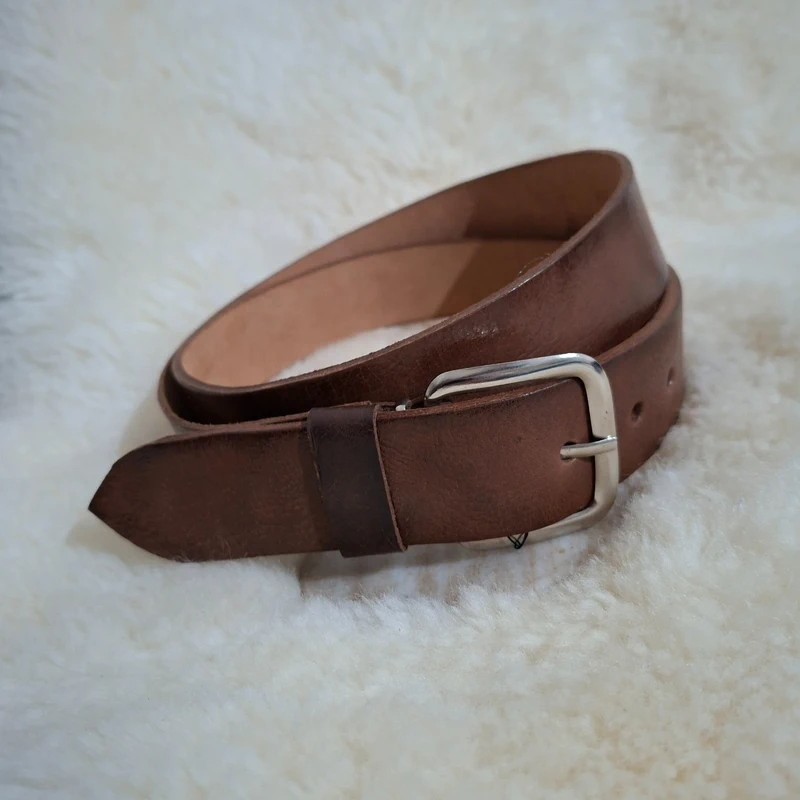 Ceinture souple en cuir véritable neu.f de très bonne qualité
