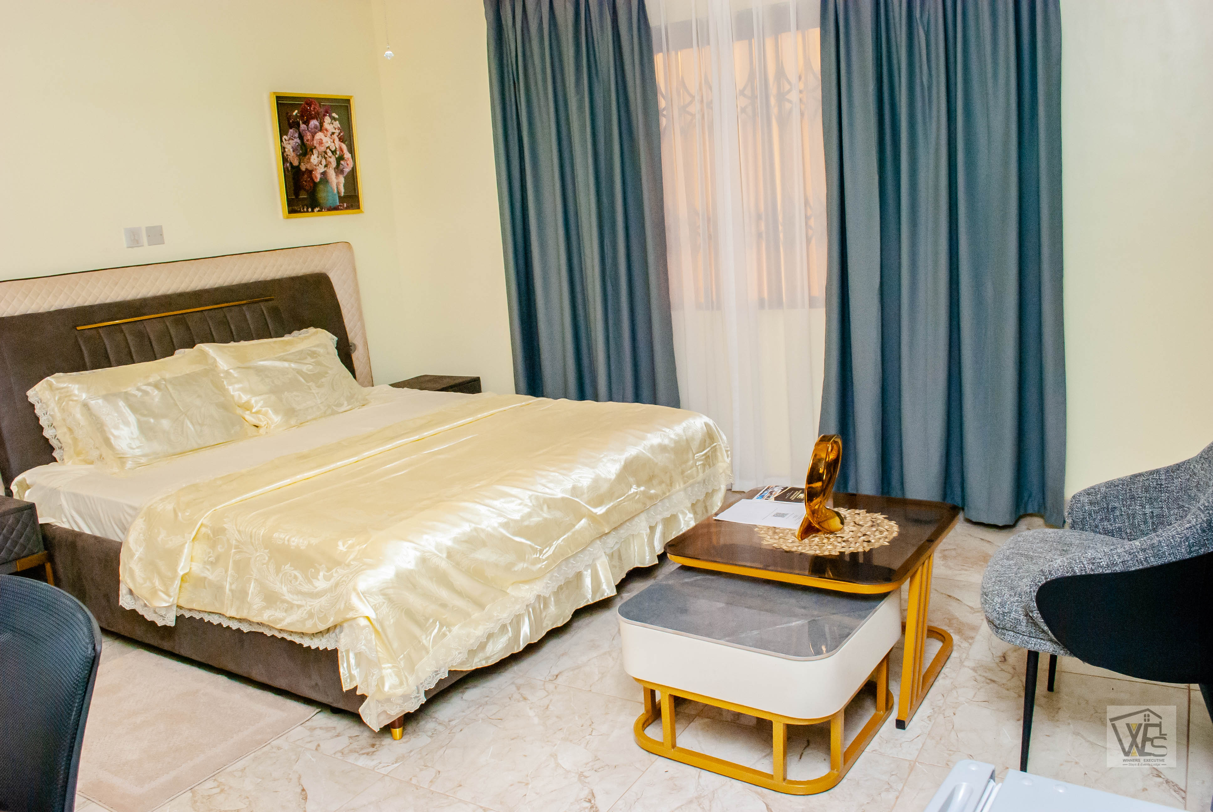 Modern Executive Suit