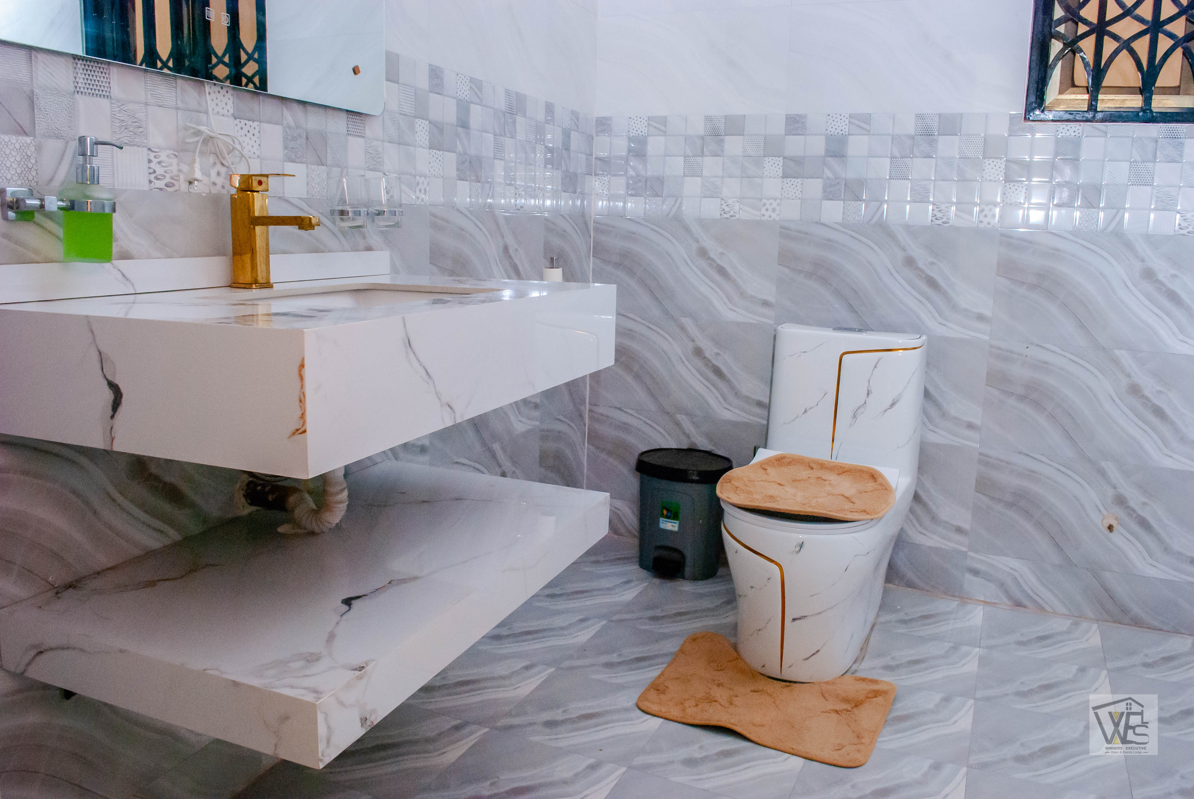 Modern Executive Suit