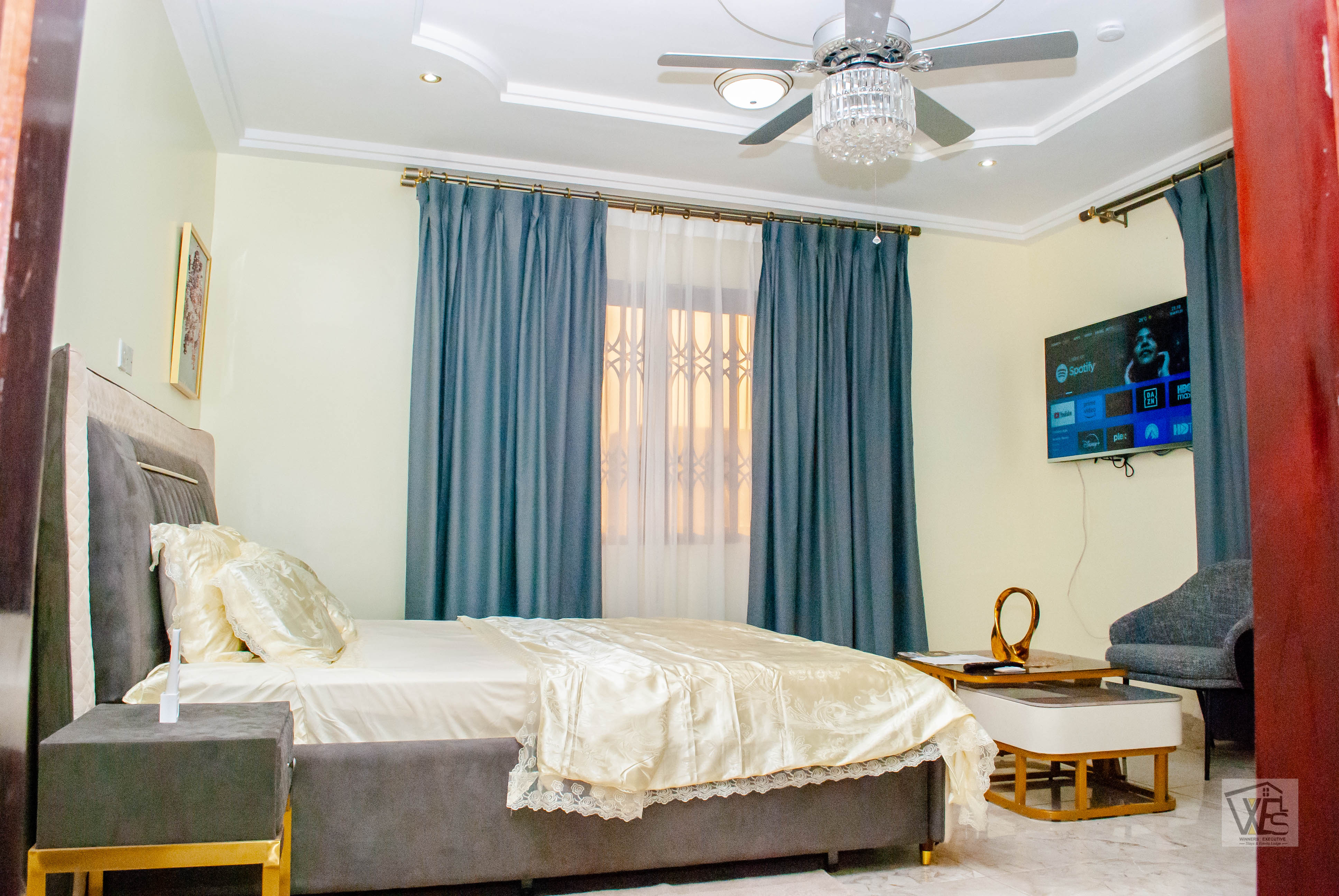 Modern Executive Suit