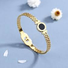 Elegant Gold Bracelet