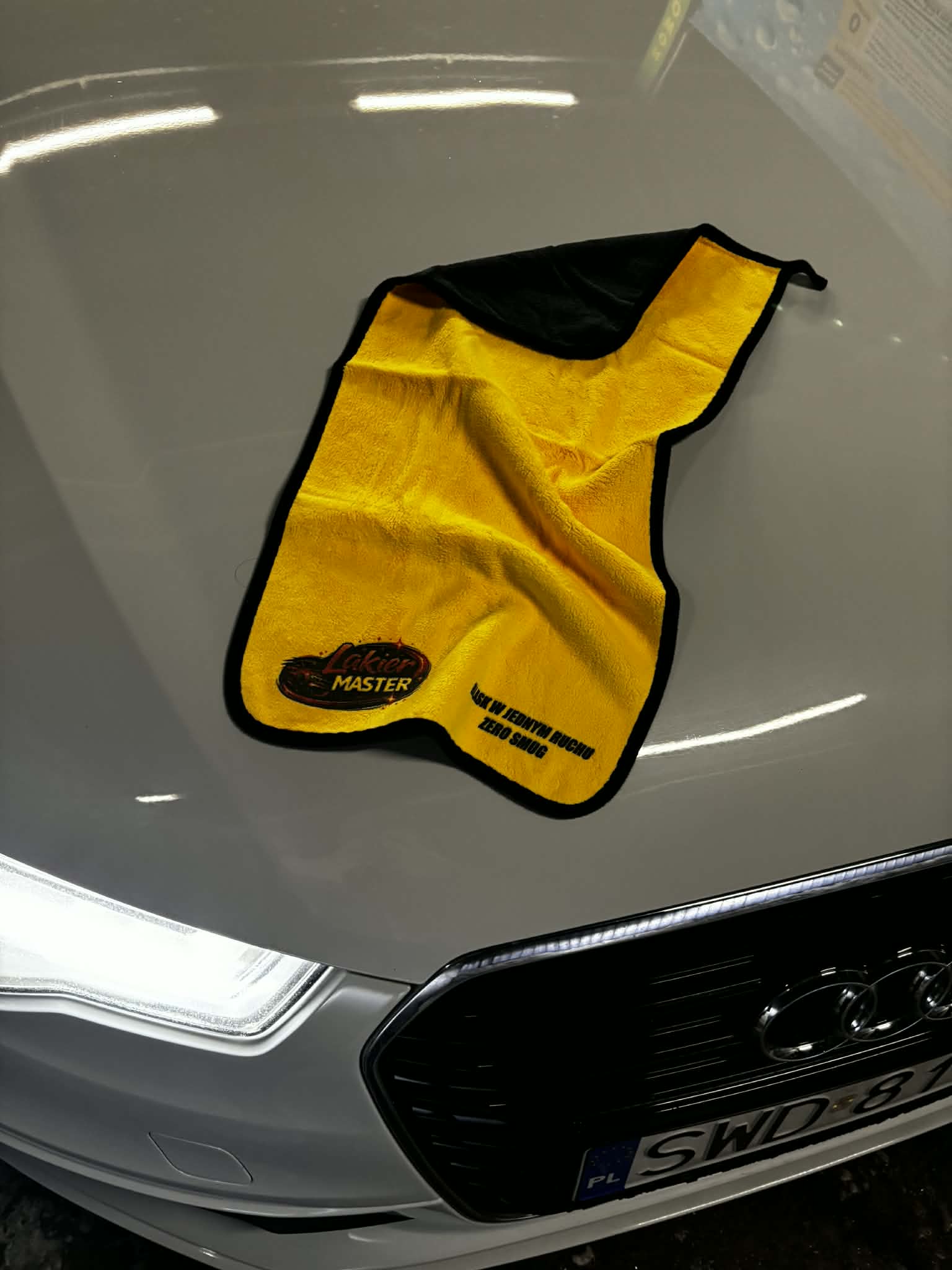 Ręcznik z mikrofibry do samochodu