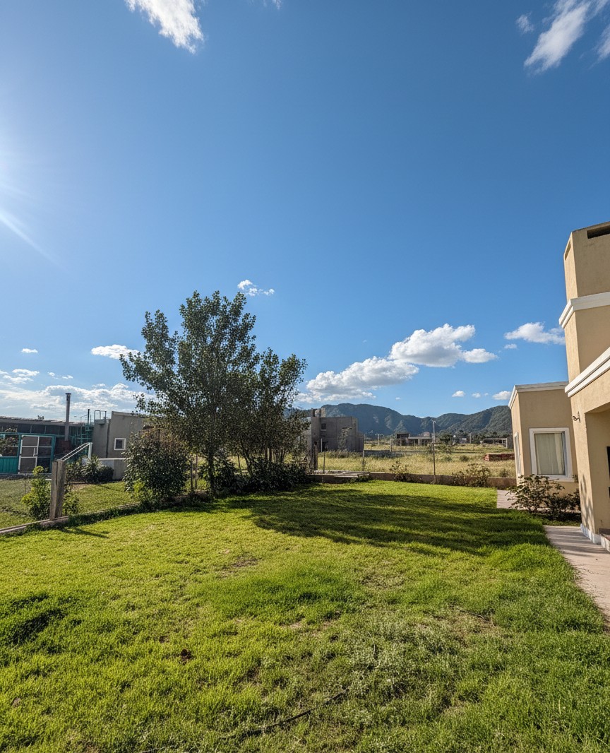 CASA EN VENTA - BARRIO PRIVADO - CIUDAD DE LA PUNTA 