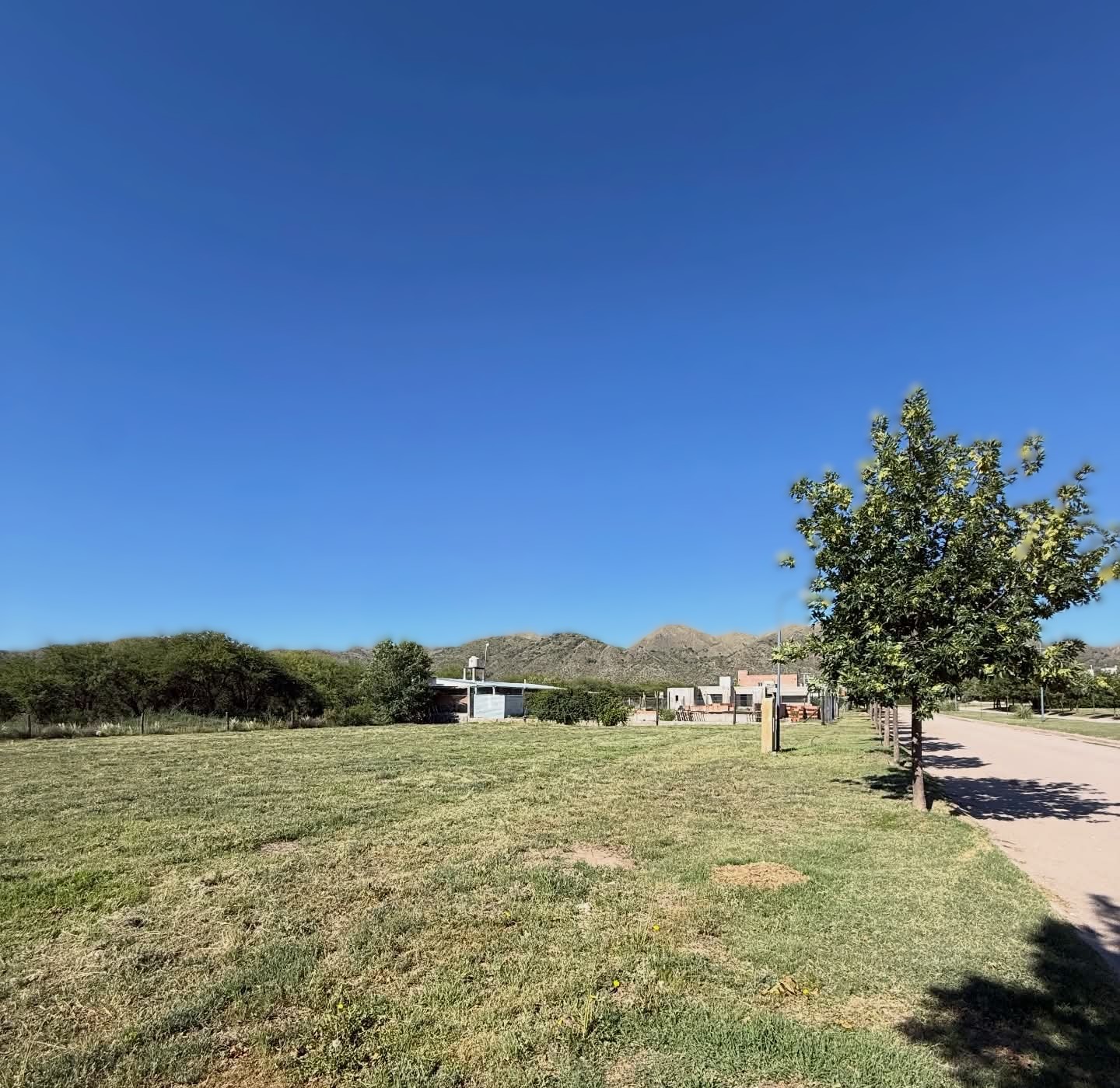 LOTE EN VENTA-BARRIO PRIVADO- LAS CHACRAS- JUANA KOSLAY