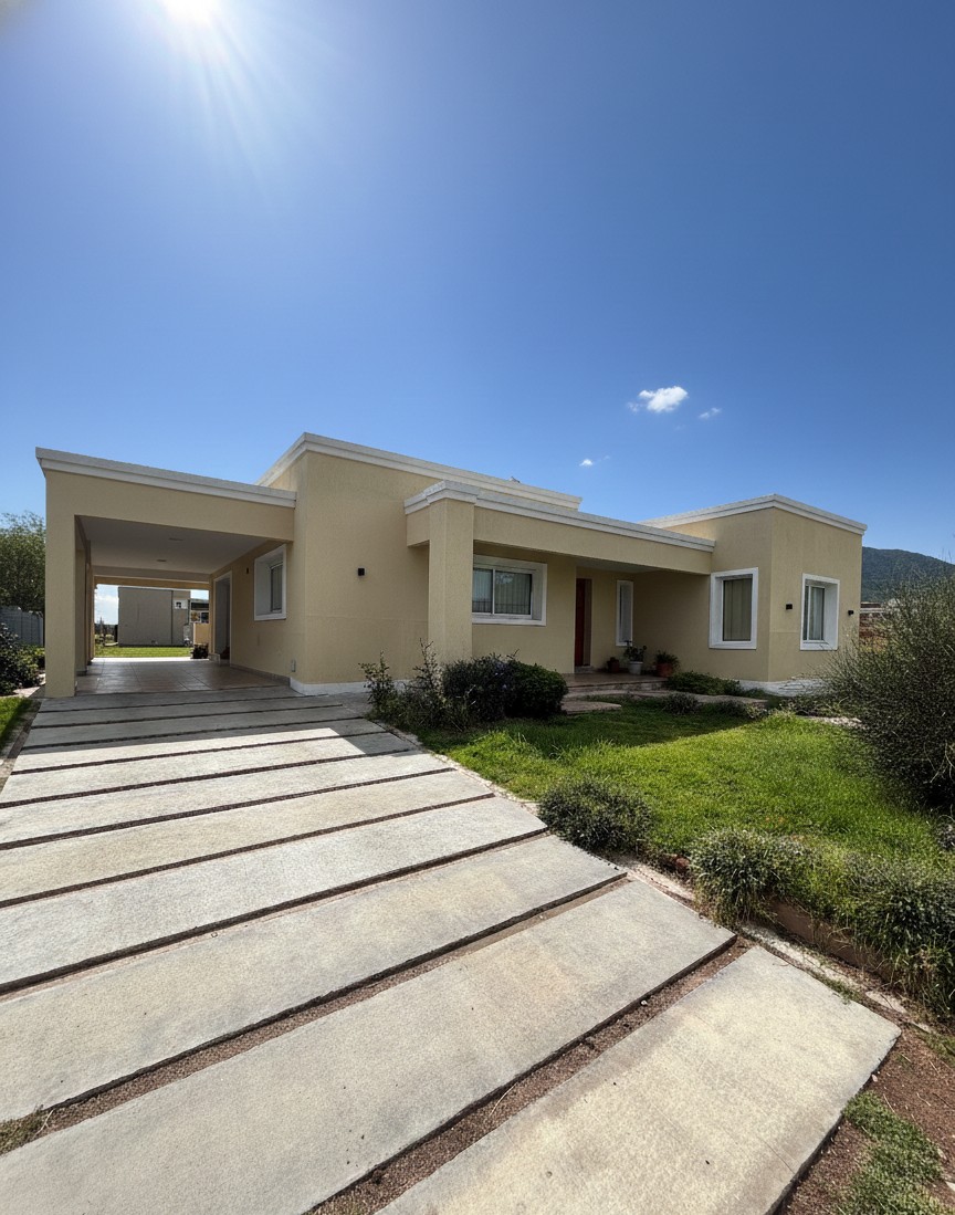 CASA EN VENTA - BARRIO PRIVADO - CIUDAD DE LA PUNTA 