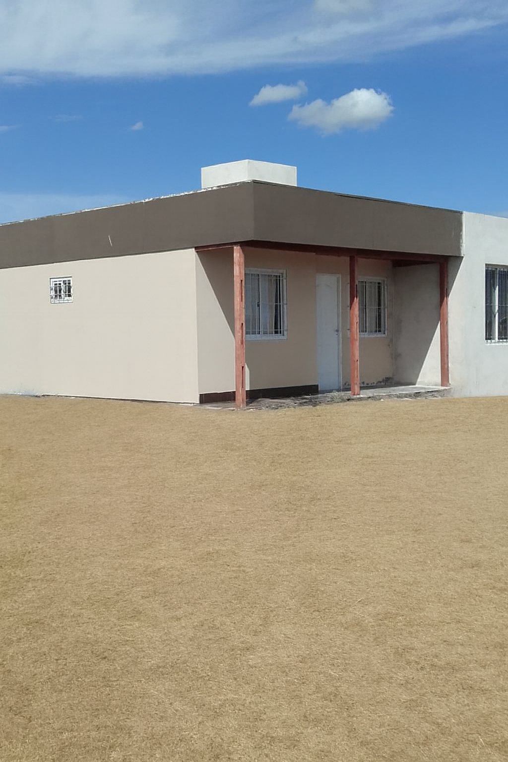 CASA EN VENTA EN BARRIO CERRADO- RUTA NAC N°7 SAN LUIS