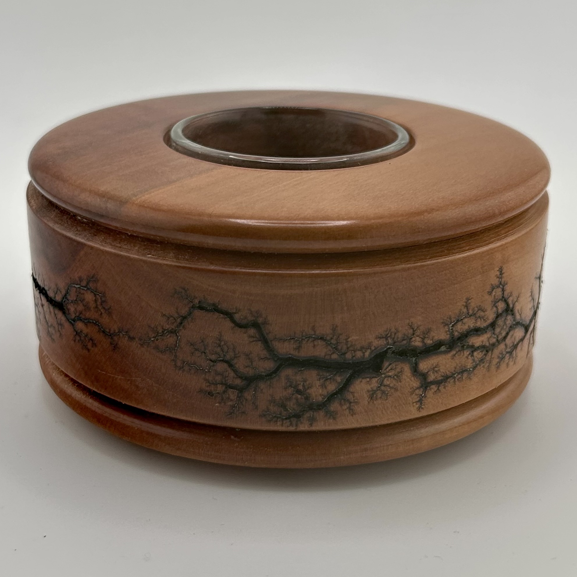 Tea light holder with fractal burn 