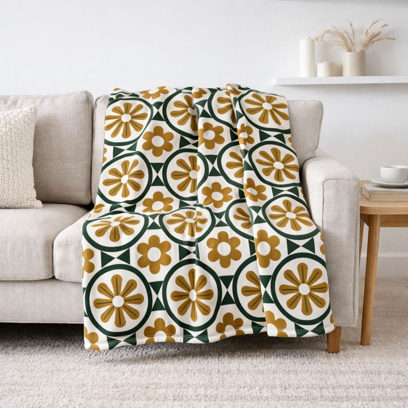 Retro Floral Pattern Throw Blanket