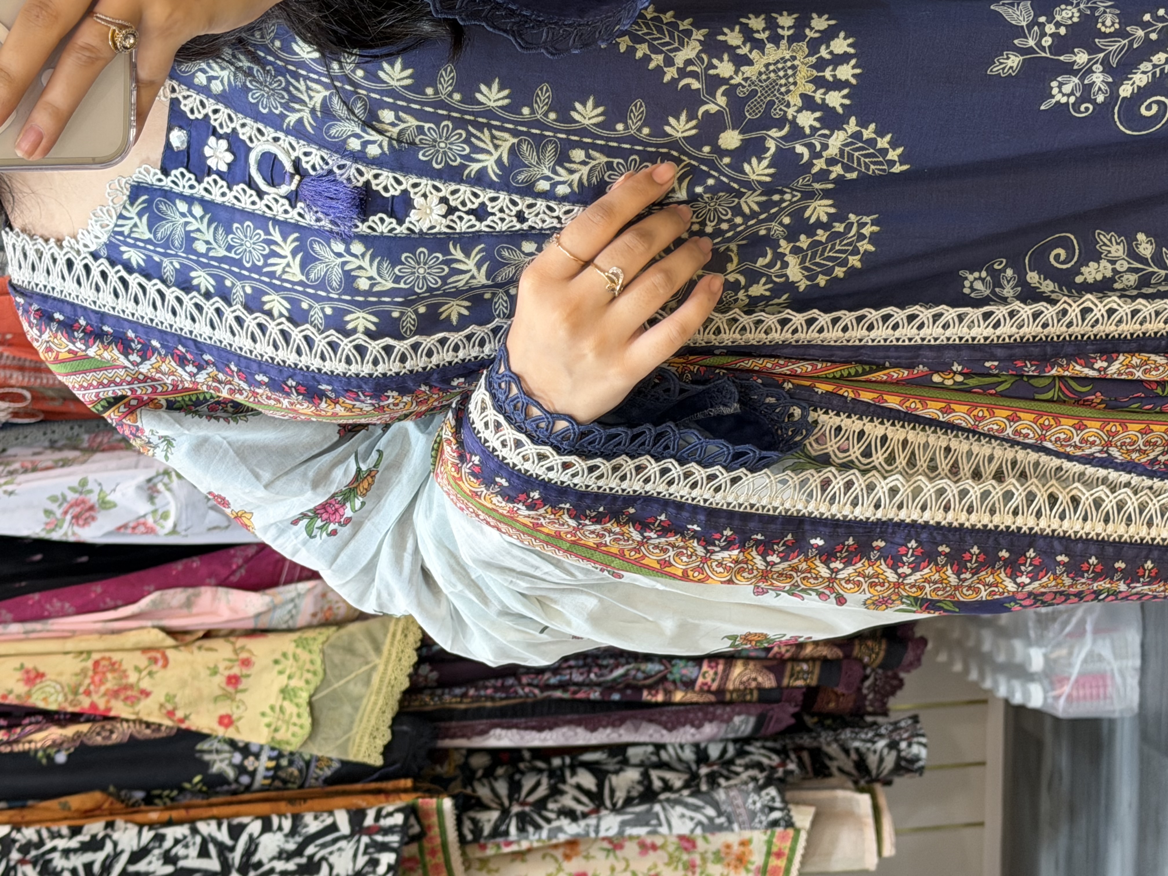 MAUSUMERRY IN {BLUE}