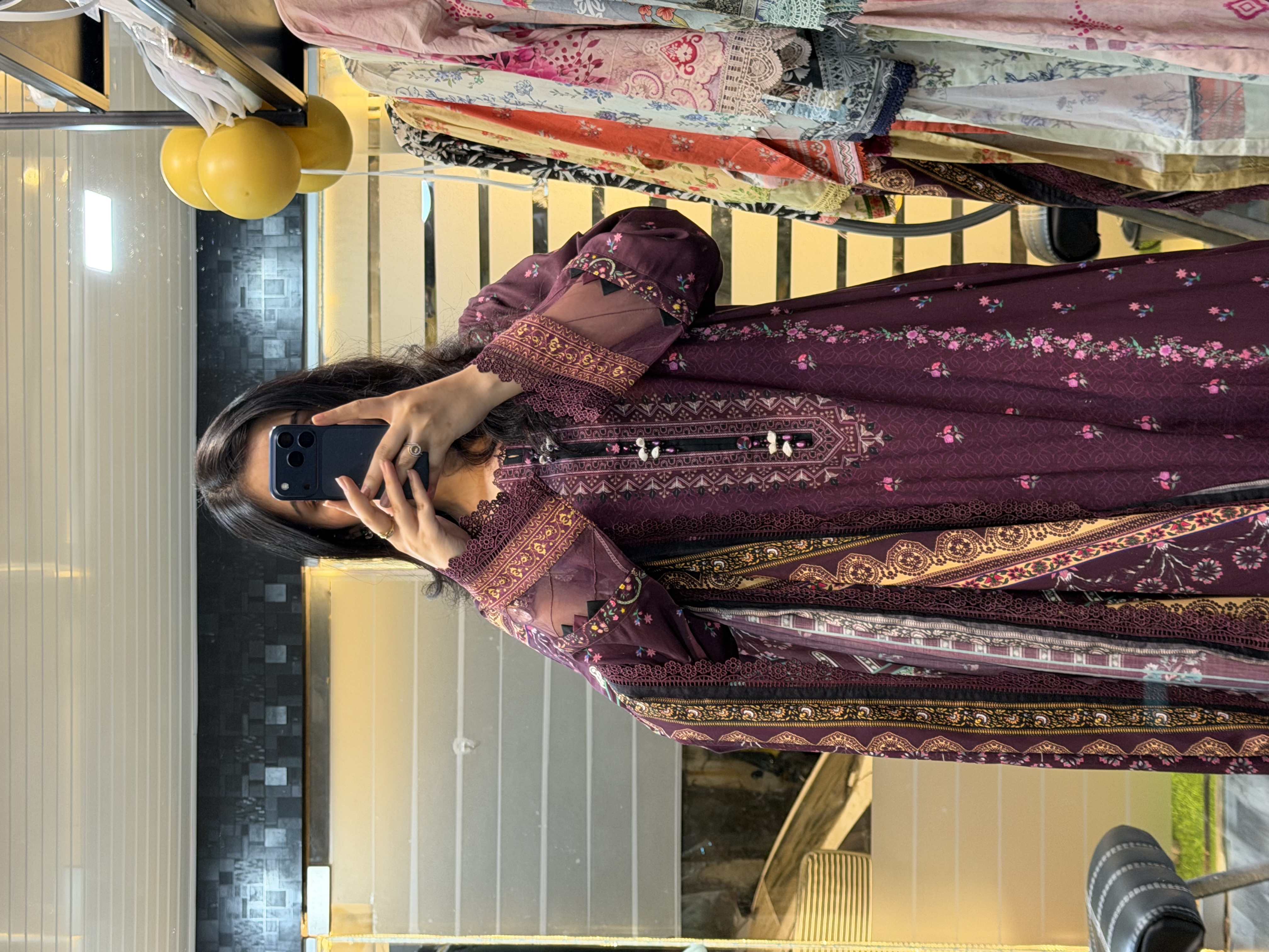 MAUSUMERRY IN { WINE COLOUR }