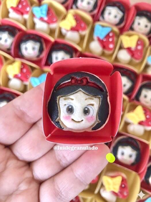 Modelador Ejetor branca de neve para Brigadeiro, Doce, Massa e Biscoito