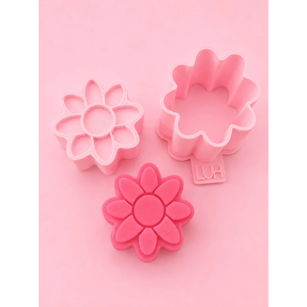 Ejetor Modelador formato flor para brigadeiro, doces e pasta americana