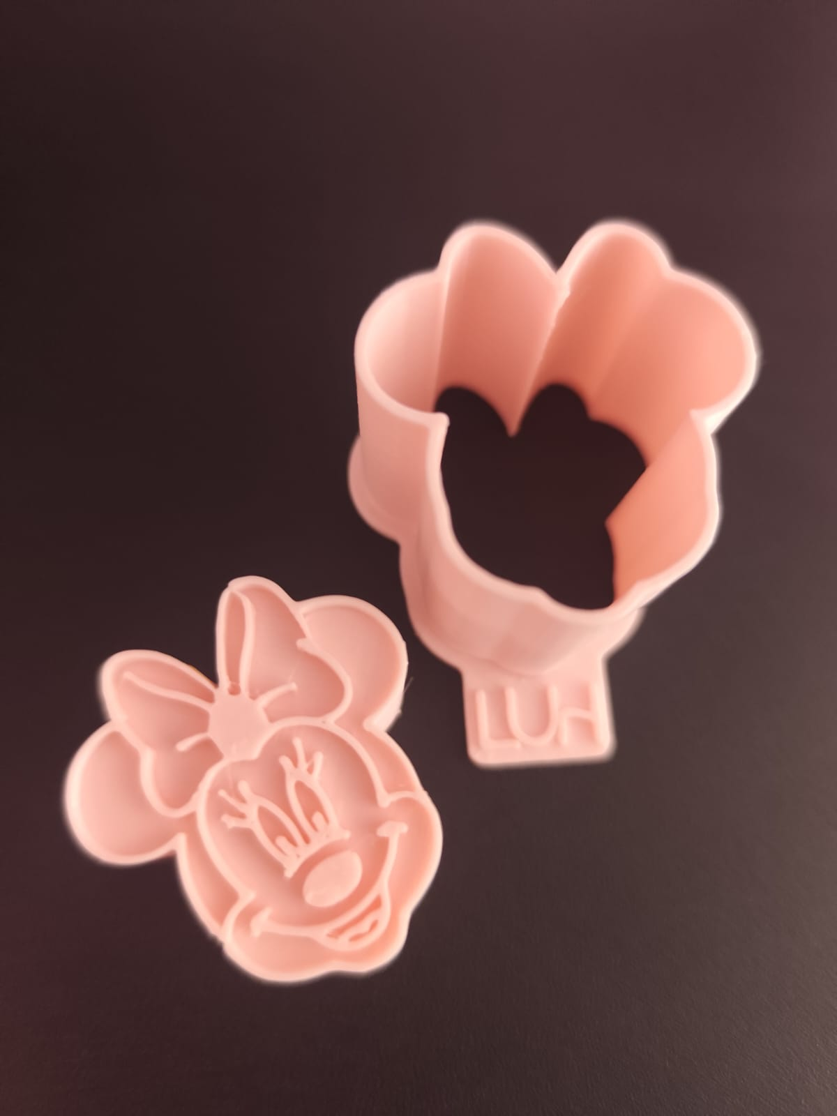 Modelador Ejetor Minnie para Brigadeiro, Doce, Massa e Biscoito