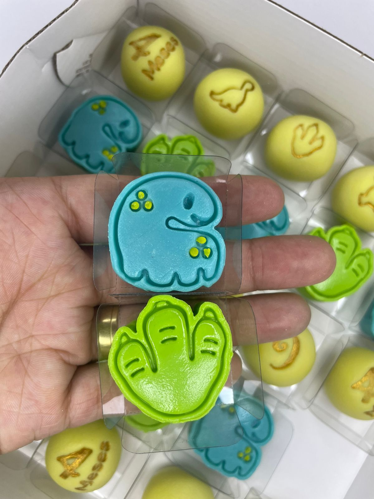 Modelador Ejetor Dino para Brigadeiro, Doce, Massa e Biscoito