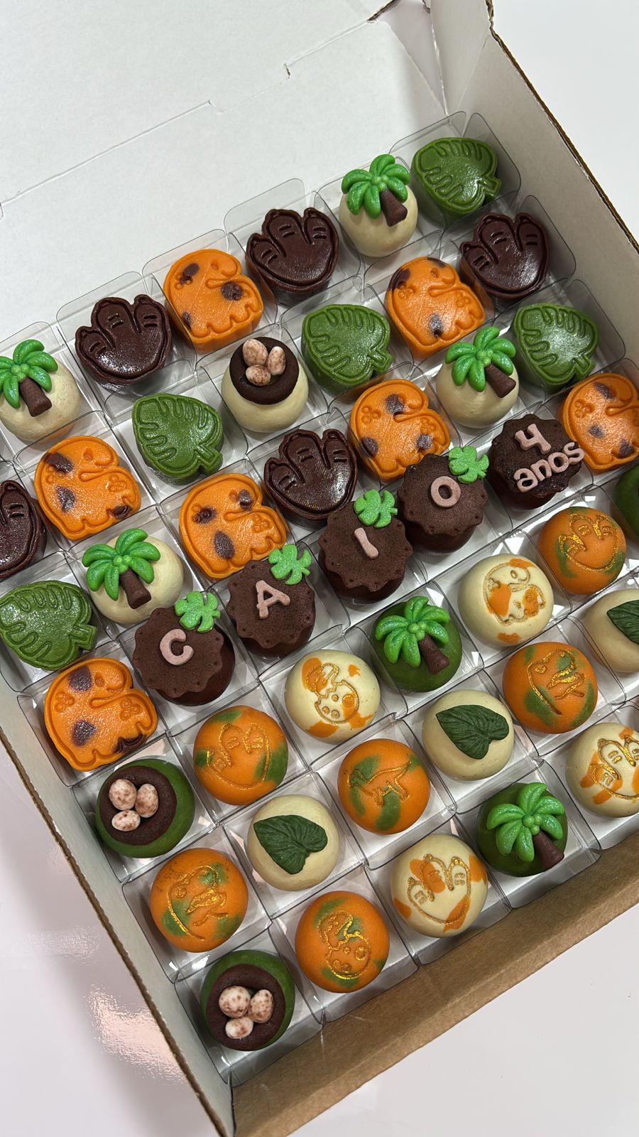 Modelador Ejetor Dino para Brigadeiro, Doce, Massa e Biscoito