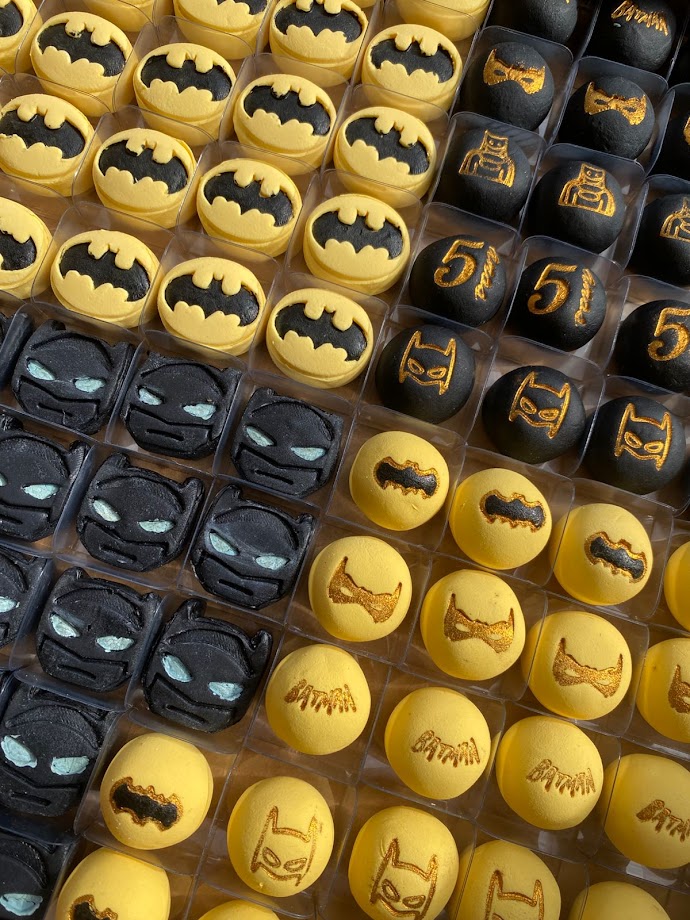 Modelador Ejetor Batman para Brigadeiro, Doce, Massa e Biscoito
