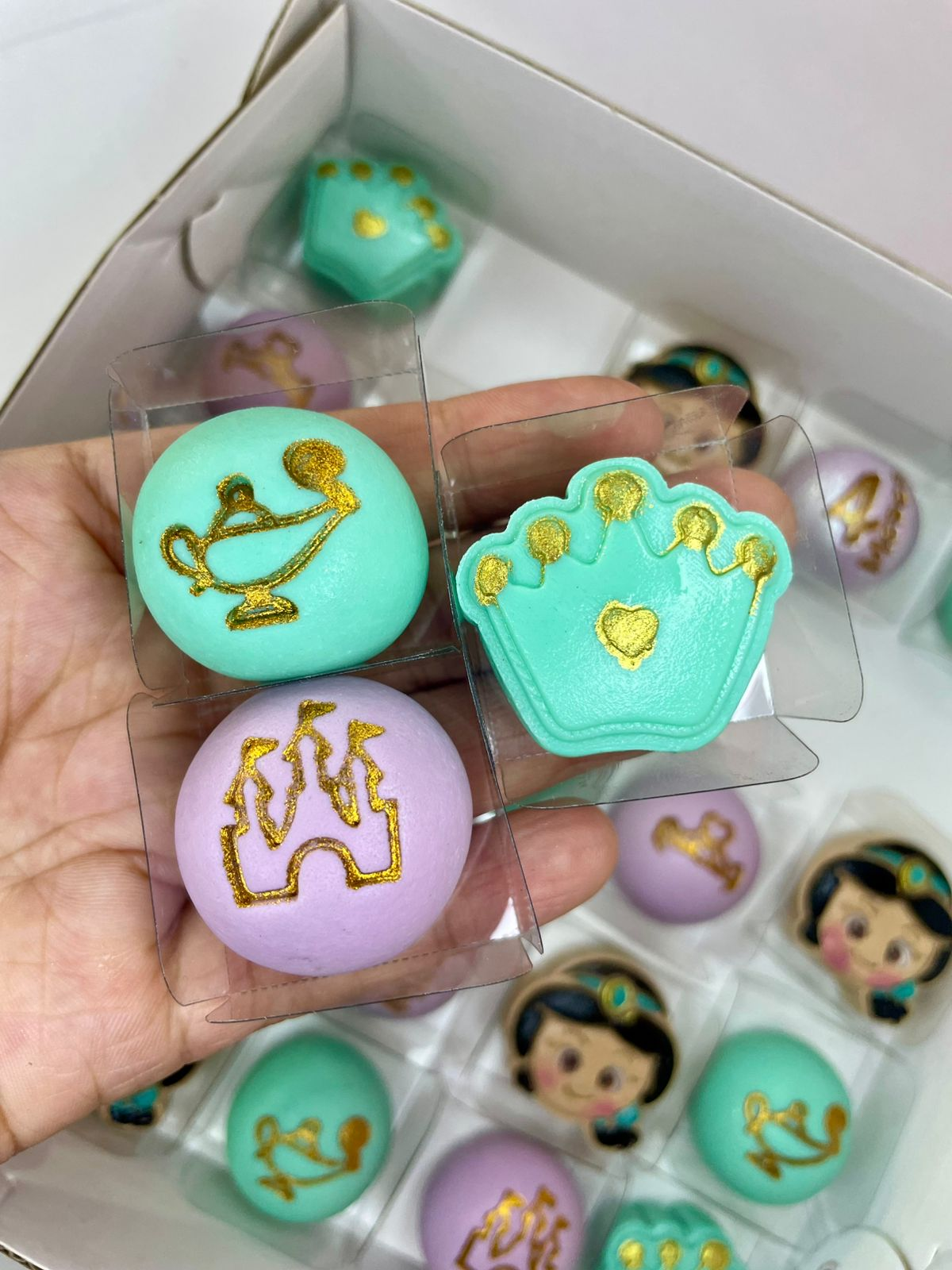 Modelador Ejetor Jasmine para Brigadeiro, Doce, Massa e Biscoito