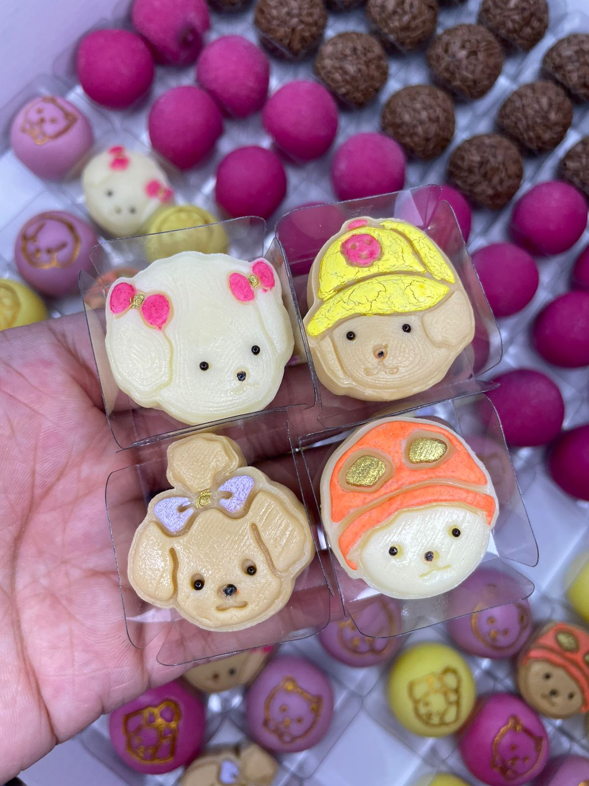 Modelador Ejetor Bobbie Goods para Brigadeiro, Doce, Massa e Biscoito