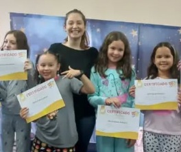 Aula de teatro infantil