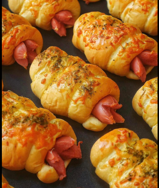 Bánh xúc xích cuộn phô mai